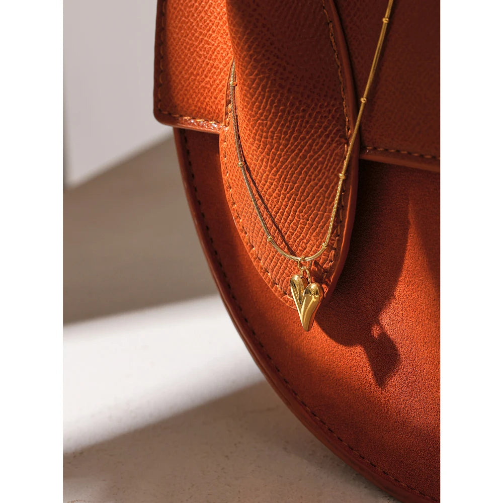Collar con colgante de corazón en acero inoxidable