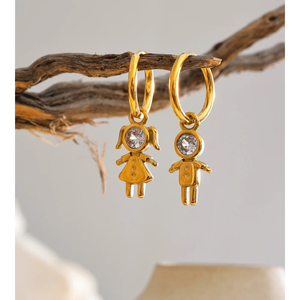 PENDIENTES NIÑO ,NIÑA DORADOS CON CIRCONITA DISEÑO ASIMETRICO Y DIVERTIDO