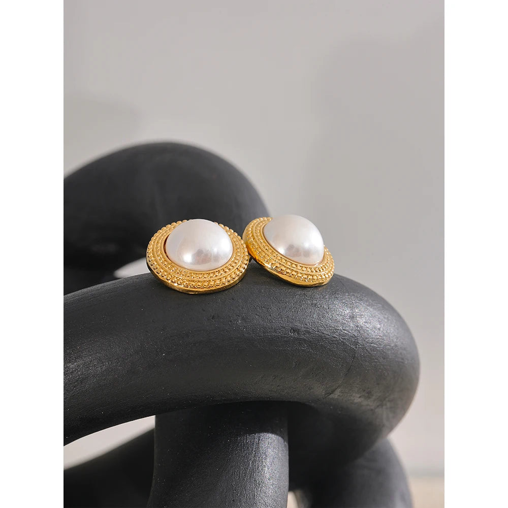 PENDIENTES PERLA VINTAGE DORADOS EN RELIEVE
