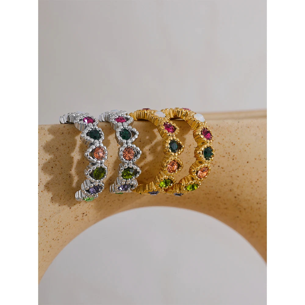 Pendientes de aro con corazón y circonitas de colores