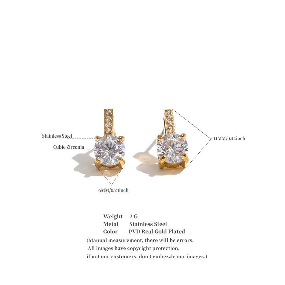 PENDIENTES SOLITARIO CIRCONITA DORADOS ,DISEÑO VERSATIL Y MINIMALISTA.HIPOALERGENICO.