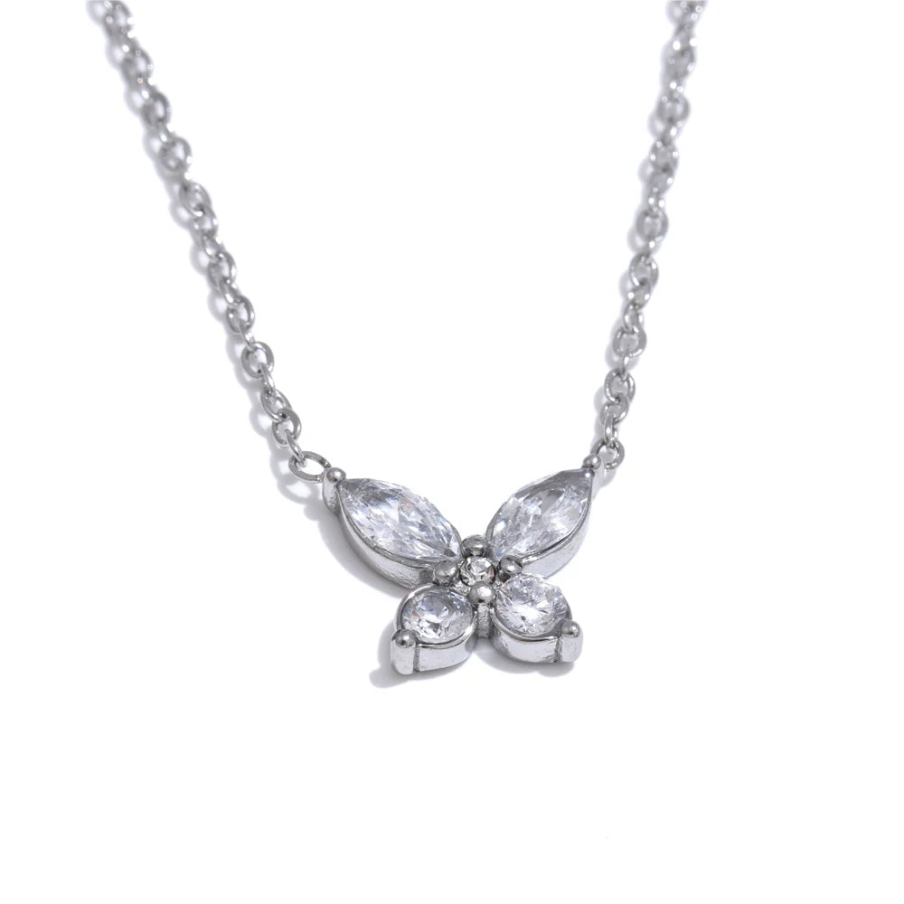 Collar con mariposa de circonitas en acero inoxidable