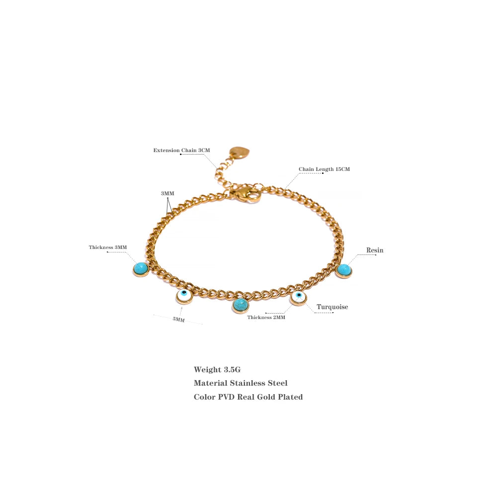 Pulsera dorada con dijes y detalles de resina