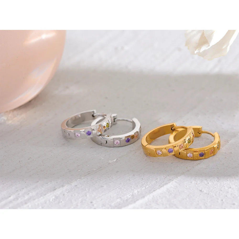 PENDIENTES DE ARO DORADO CON CIRCONITAS DE COLORES
