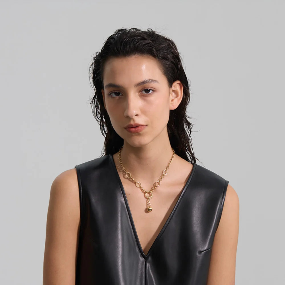 COLLAR DORADO CON ESLABONESDISEÑO MODERNO Y RESISTENTE