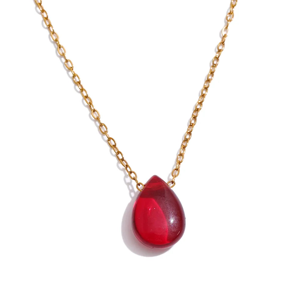 COLLLAR DORADO CON COLGANTE DE RESINA ROJO