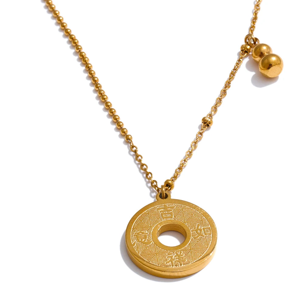 COLLAR DORADO MINIMALISTA CON DIJE CIRCULAR