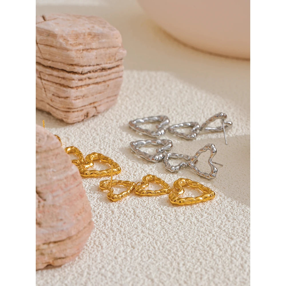 Pendientes Amore · Corazones en cascada