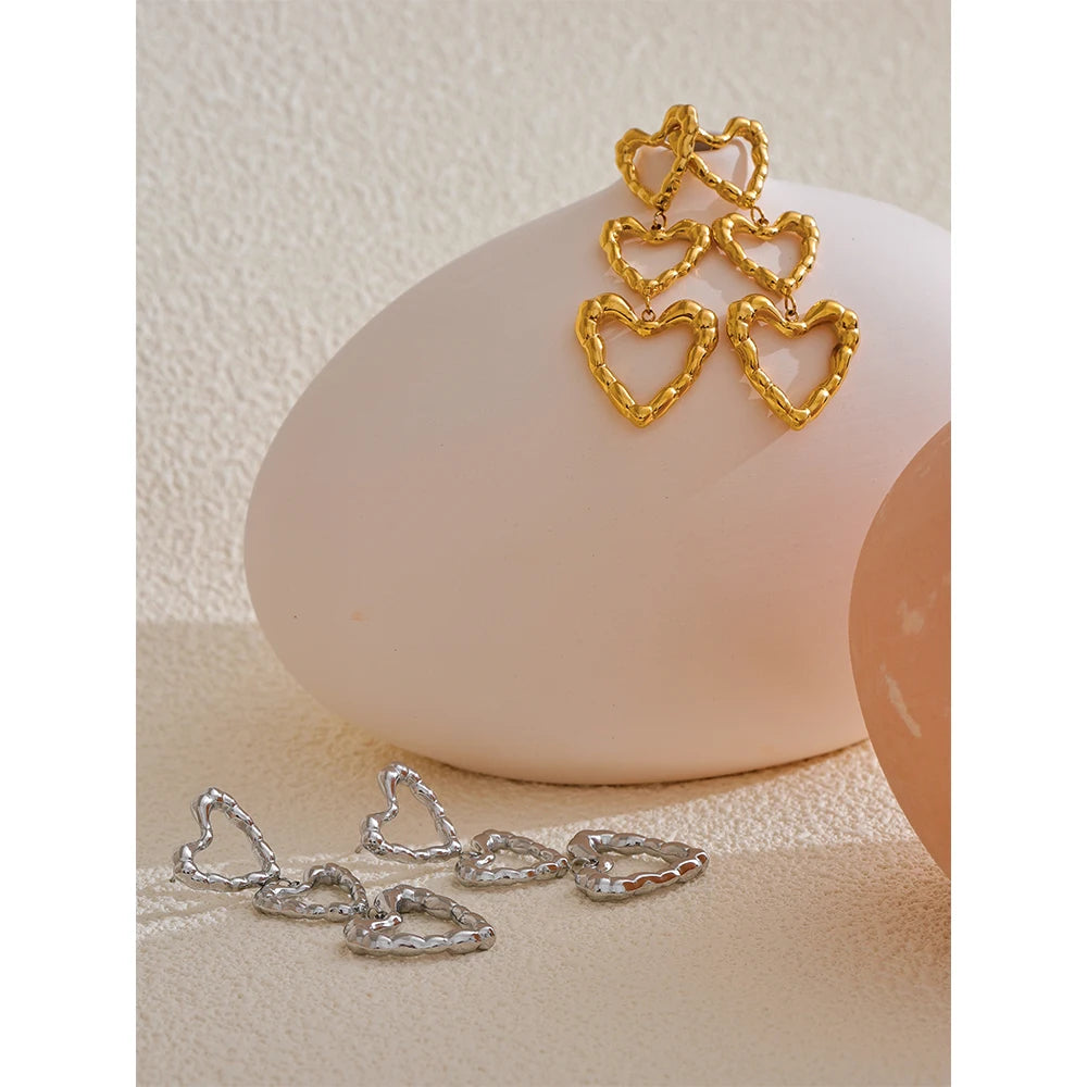 Pendientes Amore · Corazones en cascada