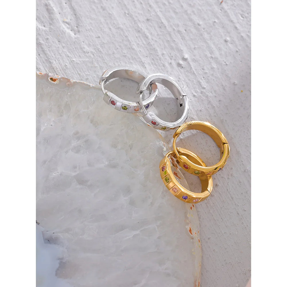 PENDIENTES DE ARO DORADO CON CIRCONITAS DE COLORES