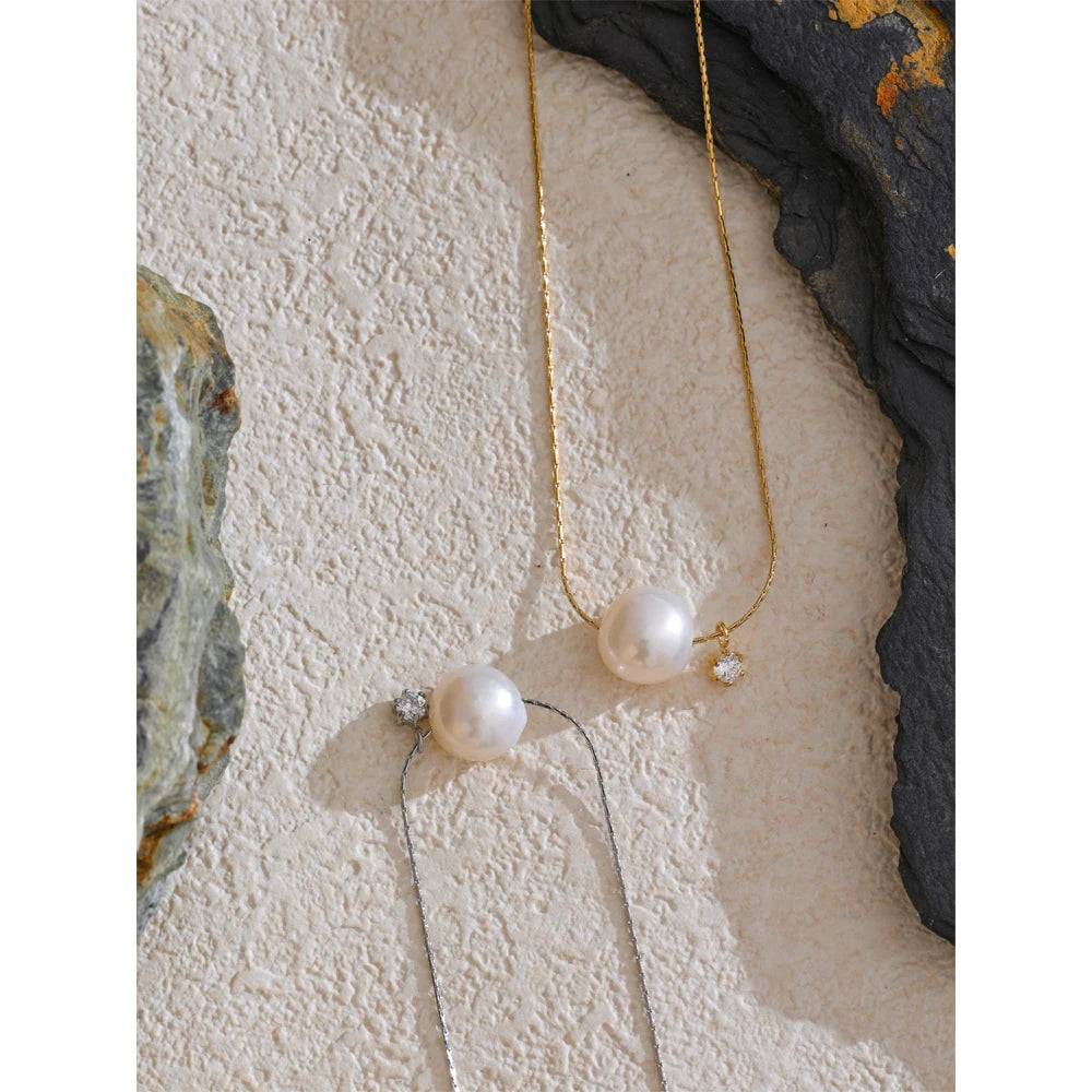 Collar de perlas de agua dulce con circonita