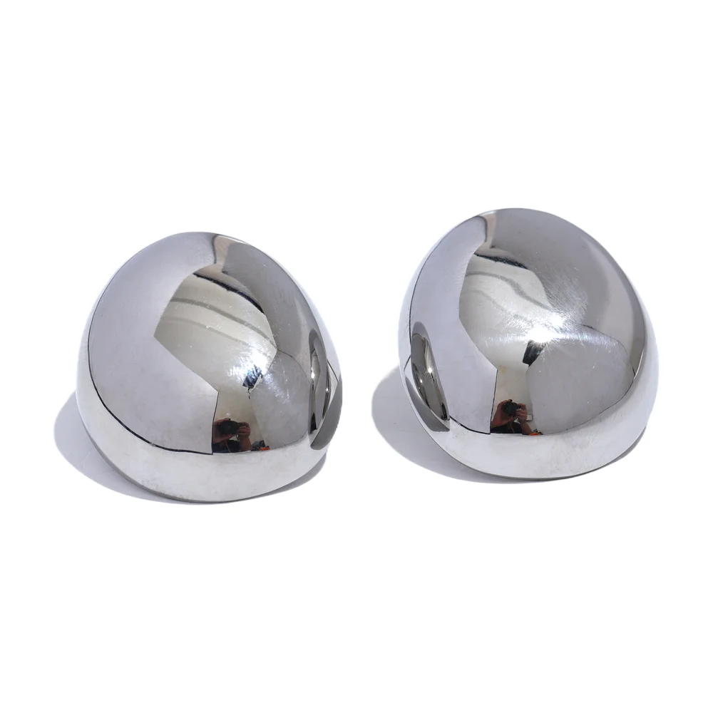 PENDIENTES EN FORMA DE BOTON LISO Y ACABADO BRILLANTE