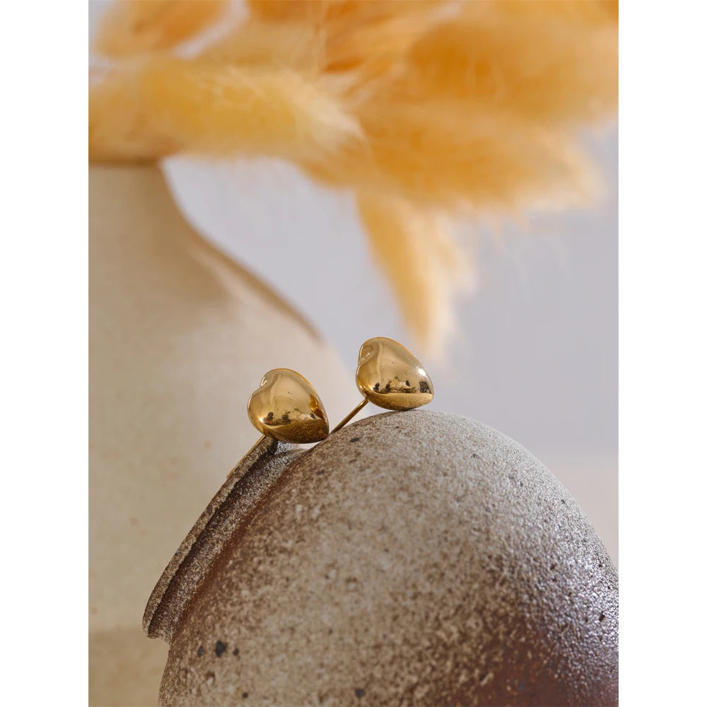 PENDIENTES DE CORAZON DORADOS