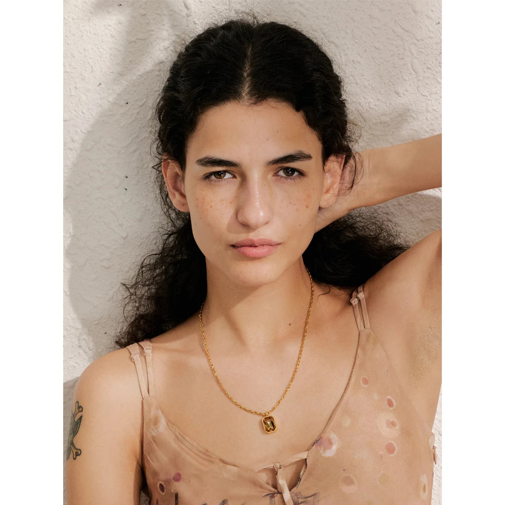 Collar con colgante de circonita color champán