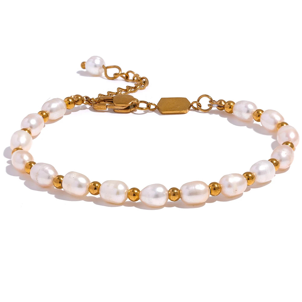 PULSERA DE PERLAS NATURALES CON CUENTAS DORADAS